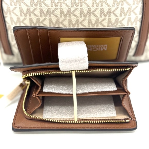 Michael Kors Medium Jaycee Zip Pocket Backpack & Bifold Zip Chain Wallet Vanilla - Picture 14 of 15